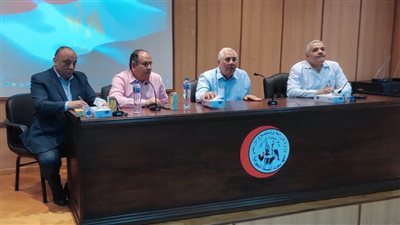 القصير يشيد بجهود علماء مركزي البحوث الزراعية والصحراء