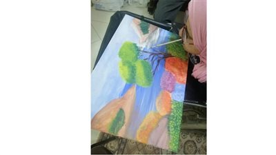 صفاء طه.. رسم بالفم 