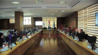 رئيس جامعة كفر الشيخ يؤكد انتظام العملية التعليمية 