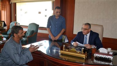 95 مواطنًا يعرضون مطالبهم وشكاواهم خلال اللقاء الجماهيري بمحافظ سوهاج