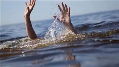 تشييع جثمان طالب لقي مصرعه غرقًا في ترعة بالدقهلية