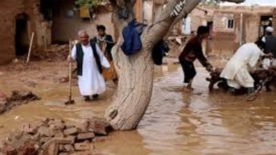 مصرع وإصابة 102 شخص في أفغانستان جراء الفيضانات