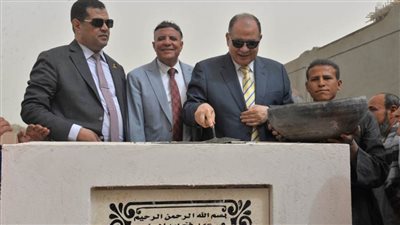 محافظ أسيوط يضع حجز أساس مجمع مدارس بقرية بني عدي