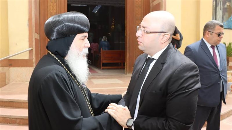 محافظ بنى سويف يقدم