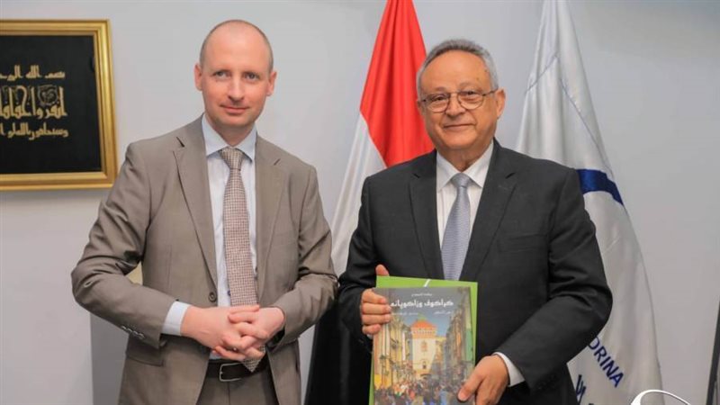 تعاون ثقافى بين مكتبة