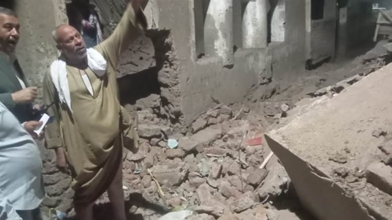 الصور الأولى لانهيار