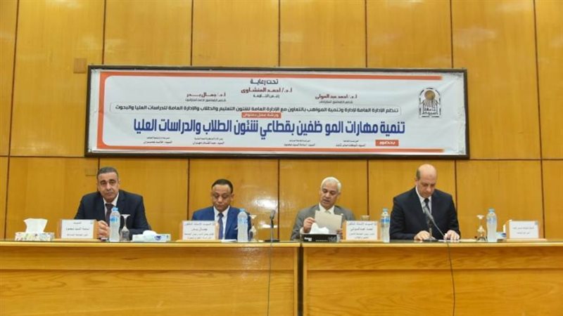 جانب من الورشة