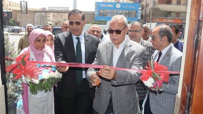 محافظ القليوبية يفتتح مركز تراخيص المحال بحي شرق شبرا الخيمة