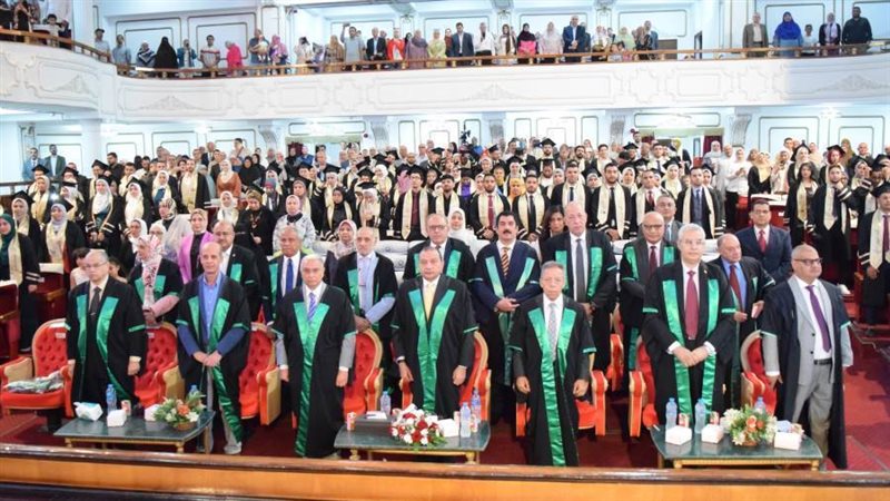 حفل تخريج كلية طب