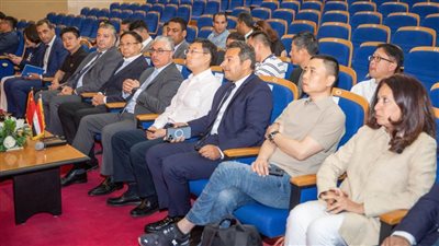 اقتصادية قناة السويس تستقبل وفدا من المجلس الوطني الصيني للنسيج والملابس