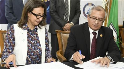 هيئة الدواء توقع بروتوكول تعاون مع صيدلة القاهرة