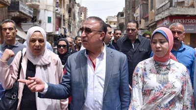 محافظ الإسكندرية يتفقد الشوارع المقرر رصفها ضمن الخطة الاستثمارية للعام المالي الحالي