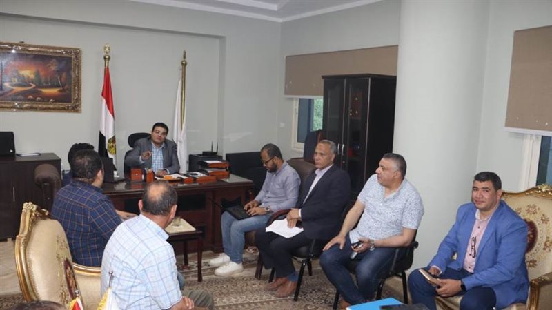 لقاء نائب محافظ بنى