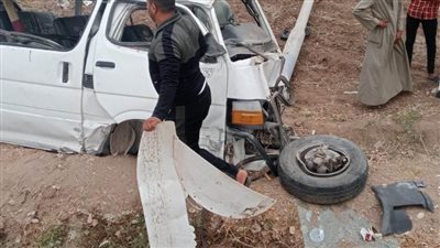 مصرع زوجين وإصابة 7 أشخاص في اصطدام سيارة بعمود إنارة بأسيوط