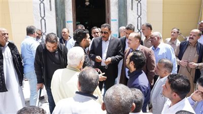 محافظ مطروح يوجه ببحث أسباب الحفر المتكرر لهبوط أعلى خط المياه