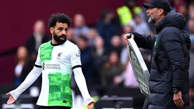 عاجل.. أول تعليق من كلوب بعد مشادته مع محمد صلاح 