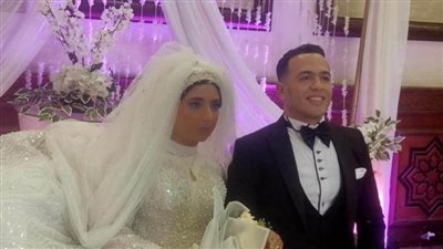 الزميلة شاهيناز عزام تهنئ الزميلة الصحفية هند صفوت بزفافها