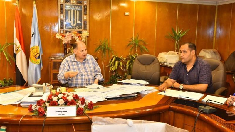 محافظ أسيوط يتابع