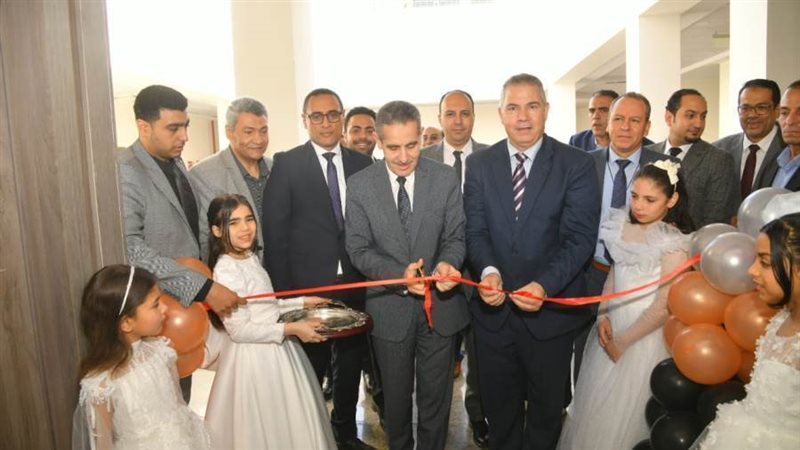 محافظ الغربية يفتتح