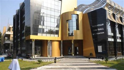 200 طقم تدريب تشعل غضب حكام الدوري الممتاز