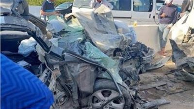 إصابة 8 أشخاص إثر وقوع حادث تصادم بين 3 سيارات 