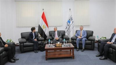 رئيس اقتصادية قناة السويس يستقبل سفيرة سويسرا ووفد اليونيدو