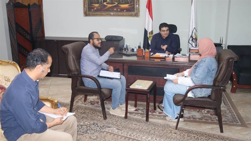 لقاء نائب محافظ بنى