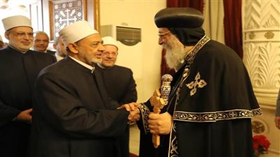 شيخ الأزهر يهنئ البابا تواضروس والإخوة المسيحيين بمناسبة عيد القيامة