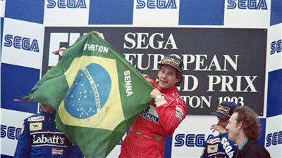 البرازيل تحيي ذكرى بطل «فورمولا 1» سينا بعد 30 عاما من وفاته 