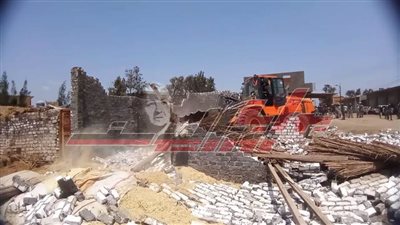 إزالة 15 حالة تعدي الأرضي الزراعية وأملاك الدولة بكفر الشيخ