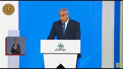 وزير العمل: عمال مصر يجددون العهد للرئيس السيسي 