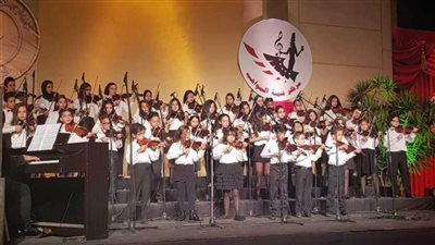 مواهب دار الأوبرا تعزف الفيولينة والبيانو بالمسرح الصغير