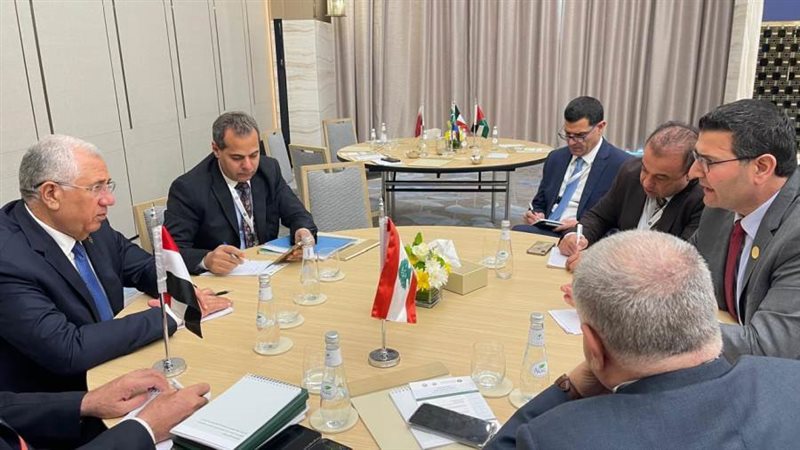 القصير خلال لقائه