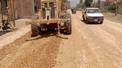 محافظ الغربية يتابع رصف طريق مصنع تدوير القمامة بدفرة