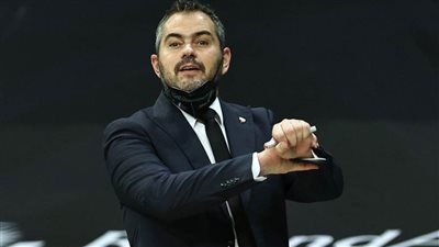 أوجستي بوش يفاجئ الأهلي بطلب الرحيل