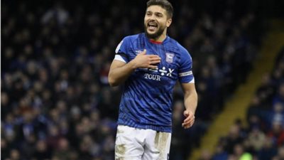 سام مرسي يقود إيبسويتش للعودة للدوري الإنجليزي 