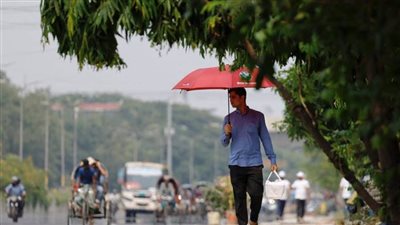 موجة حر قاسية تضرب جنوب آسيا.. مخاطر صحية وتهديدات اقتصادية 