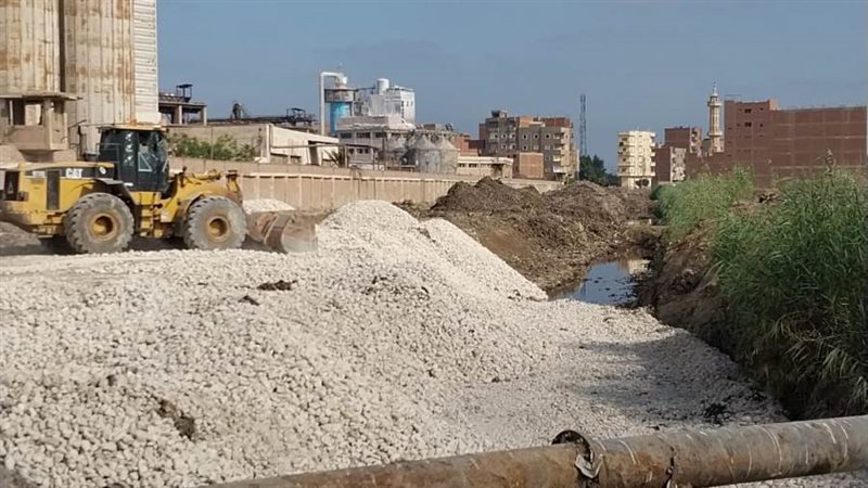 جانب من أعمال محور