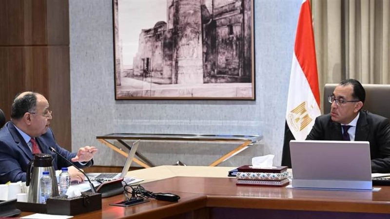 رئيس الوزراء ووزير