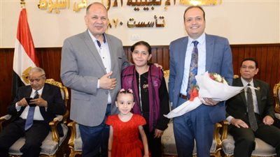 محافظ أسيوط يزور الكنيسة الإنجيلية الأولى بحي غرب لتقديم التهنئة بمناسبة عيد القيامة