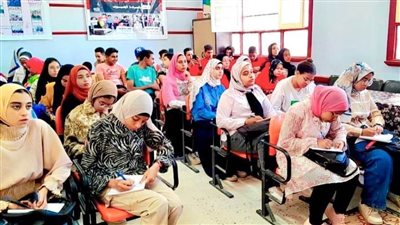 إقبال كبير من طلاب الإعدادية والثانوية على مراجعات التعليم