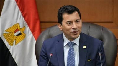 وزير الرياضة يُهنئ منتخب مصر للسباحة بتصدر الترتيب العام والتتويج بكأس البطولة الافريقية بأنجولا