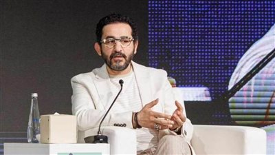 أحمد حلمي في أحدث ظهور له من جلسة 