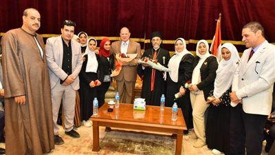  خلال زيارته للمطرانية.. محافظ أسيوط يهنئ الأقباط الكاثوليك بعيد القيامة المجيد