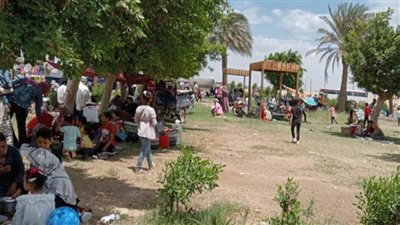 الحدائق والمتنزهات العامة بمراكز ومدن محافظة بني سويف تستقبل احتفالات المواطنين بعيد شم النسيم 