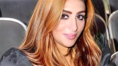 د. منال متولي عضو المجلس الأعلى للمهندسين تهنئ الإخوة الأقباط بعيد القيامة المجيد