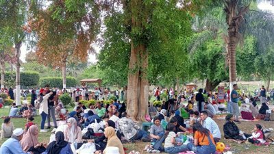 حدائق القناطر الخيرية تستقبل الآلاف من المواطنين فى احتفالات شم النسيم