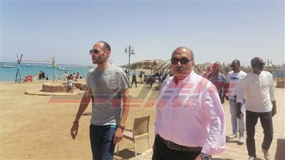 مرسى علم تستقبل العديد من المواطنين للاحتفال بعيد شم النسيم بشواطئ المدينة.. صور