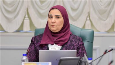 وزيرة التضامن الاجتماعي تجتمع مع فريق تنمية الأصول بالوزارة لمراجعة موقف التسجيل
