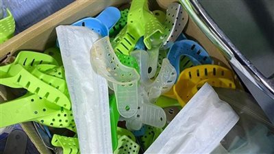 استصدار قرارات وإنذارات بالغلق لعدد 5 منشآت طبية 